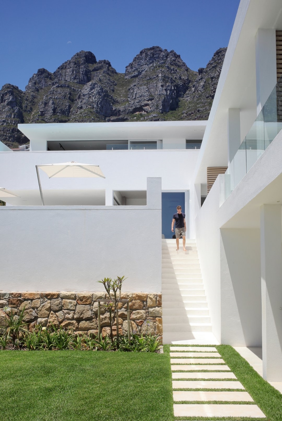 To Let 8 Bedroom Property for Rent in Bakoven Western Cape